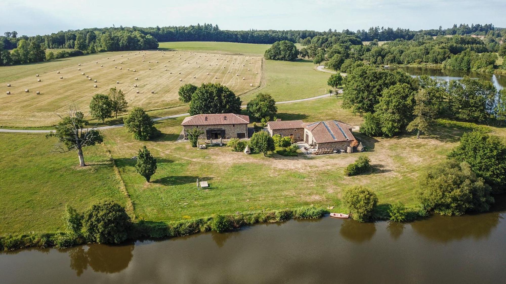 Hotel Domaine Des Etangs, Auberge Resorts Collection Massignac Стая снимка