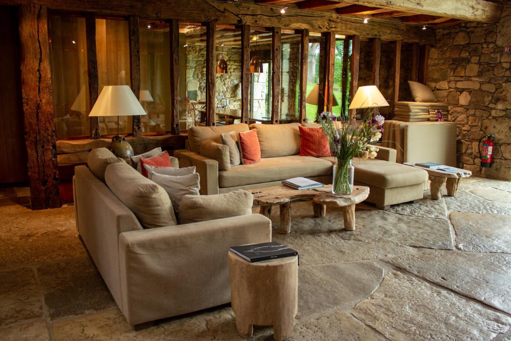 Hotel Domaine Des Etangs, Auberge Resorts Collection Massignac Екстериор снимка