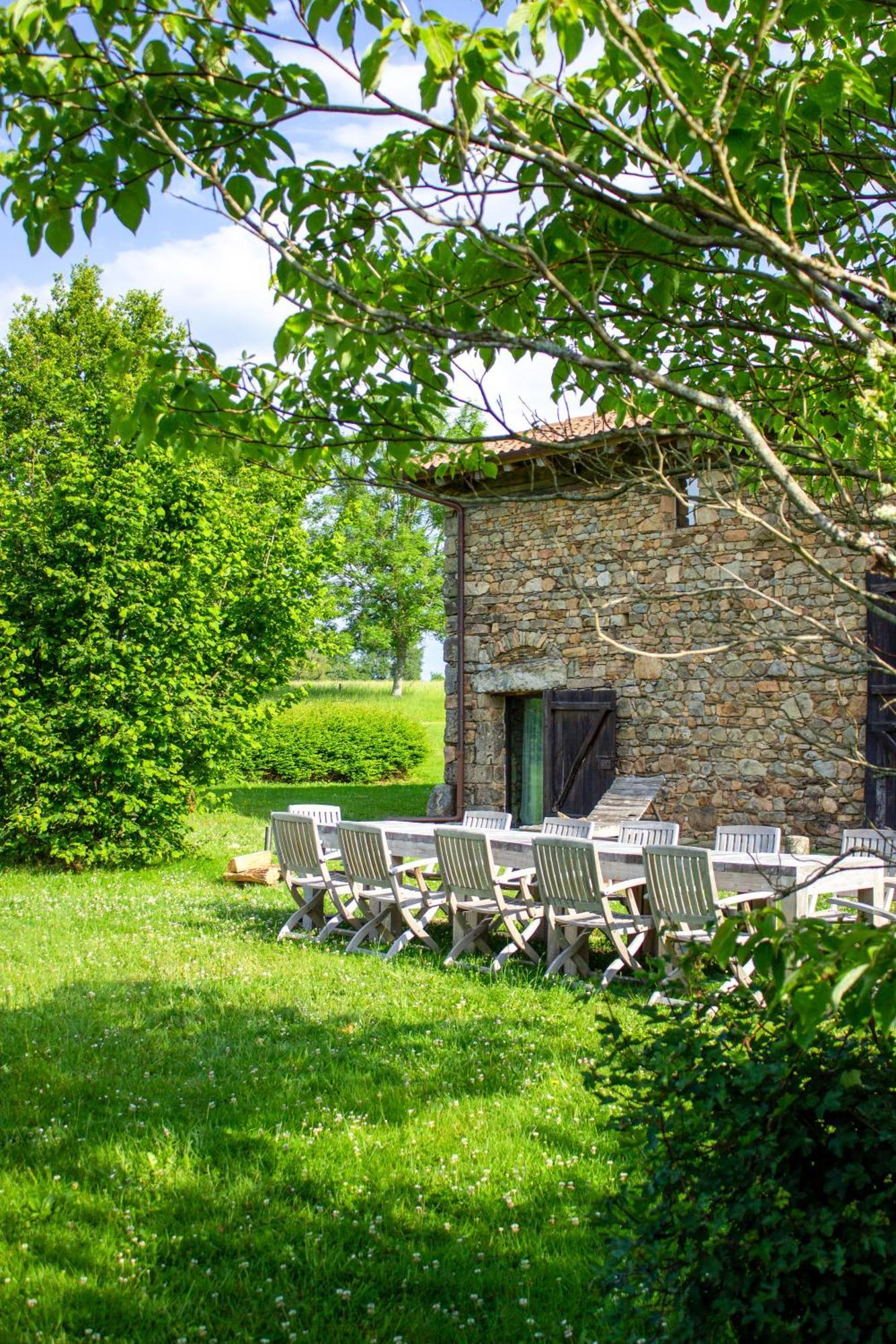 Hotel Domaine Des Etangs, Auberge Resorts Collection Massignac Екстериор снимка